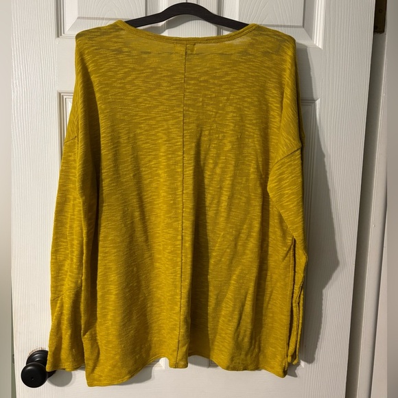 Old Navy Mustard Yellow Lightweight Knit Long Sleeve Top | Size XL - Picture 2 of 4